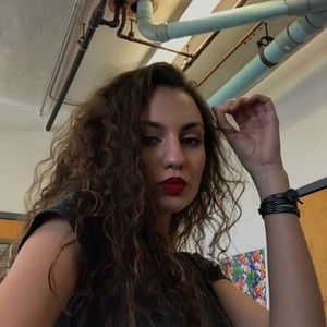 Meet your Posher, Anna